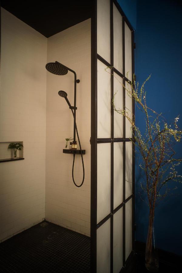 Baan Tuk Din Hotel กรุงเทพมหานคร ภายนอก รูปภาพ