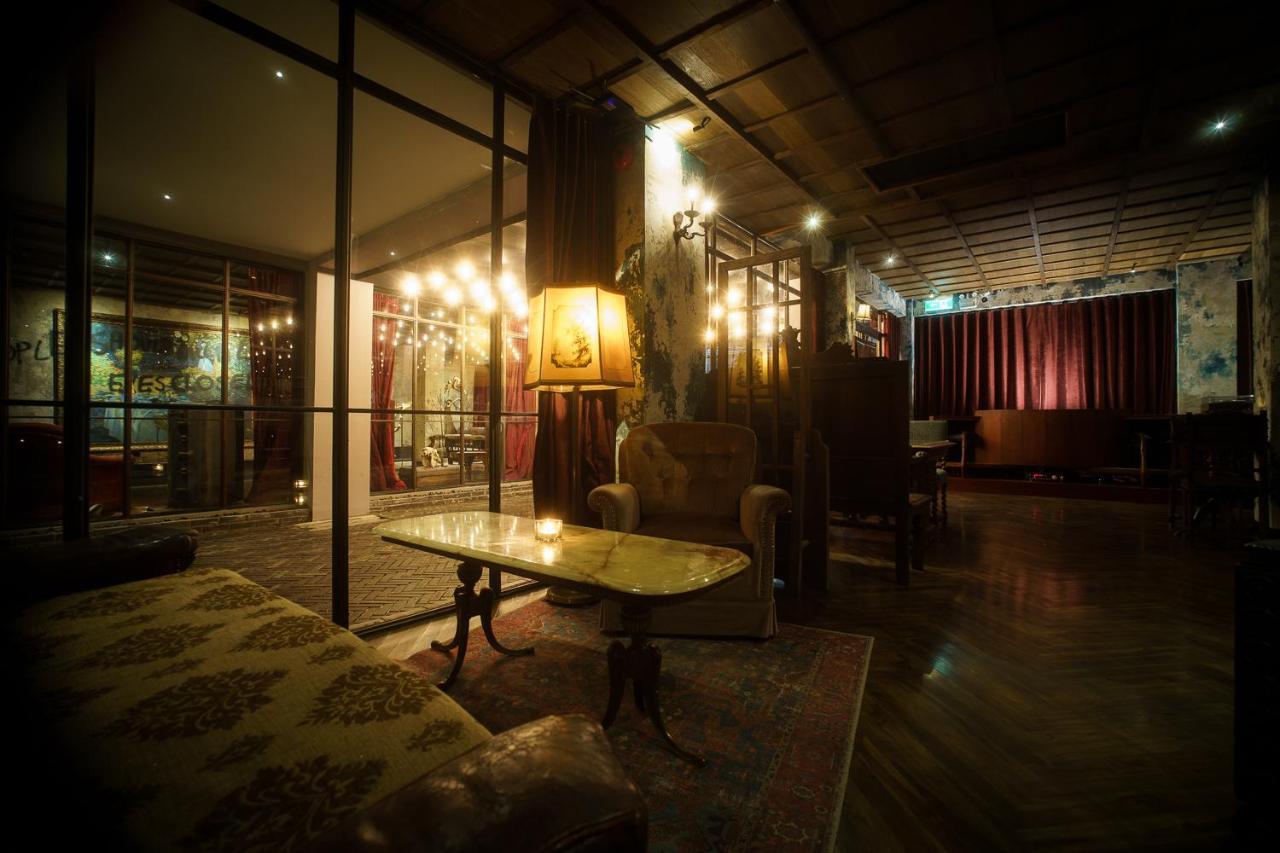 Baan Tuk Din Hotel กรุงเทพมหานคร ภายนอก รูปภาพ